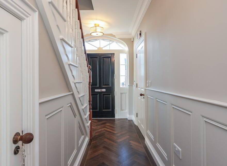 Huntington S, Governors Gate Demesne, Ballynahinch Road, Hillsborough, BT26 6FE