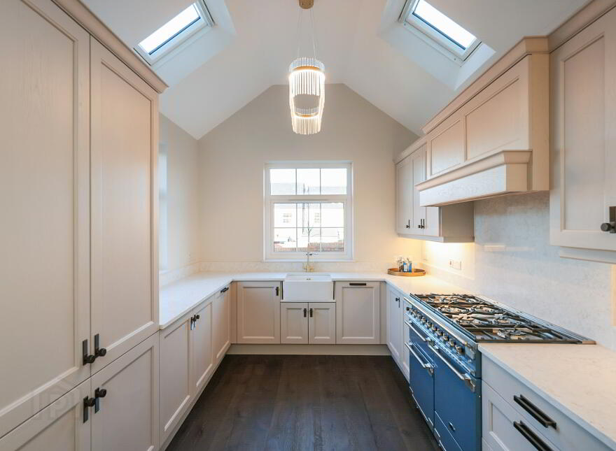 Huntington S, Governors Gate Demesne, Ballynahinch Road, Hillsborough, BT26 6FE