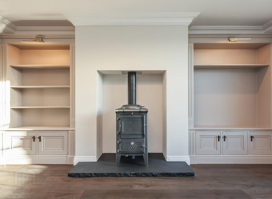 Huntington S, Governors Gate Demesne, Ballynahinch Road, Hillsborough, BT26 6FE