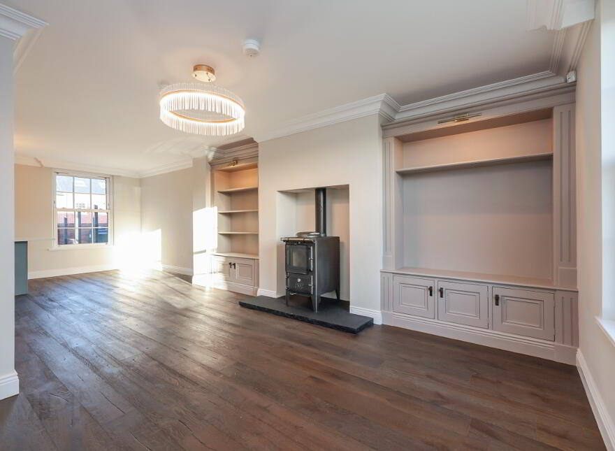 Huntington S, Governors Gate Demesne, Ballynahinch Road, Hillsborough, BT26 6FE