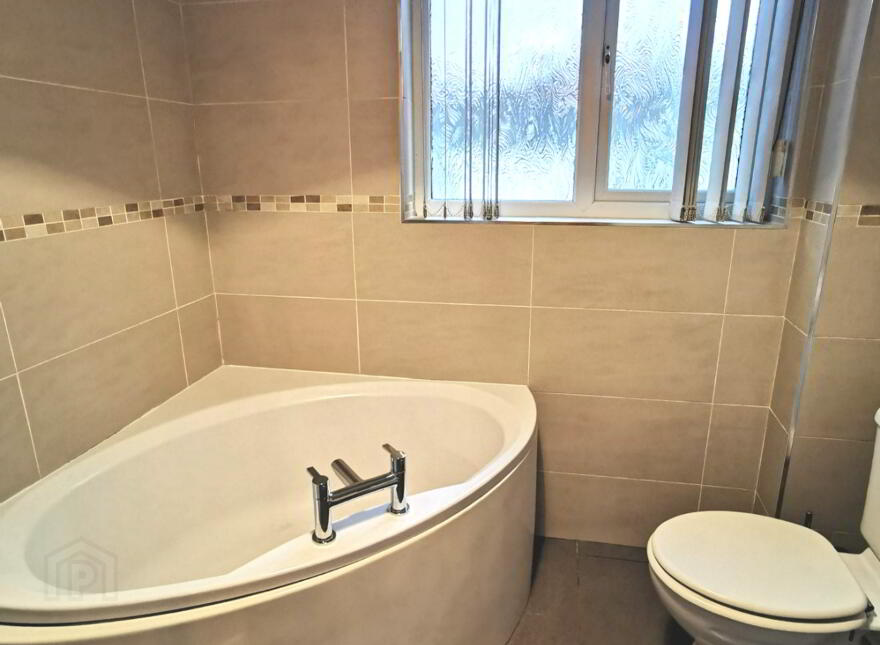 8 Millside Crescent, Park, BT47 4BQ
