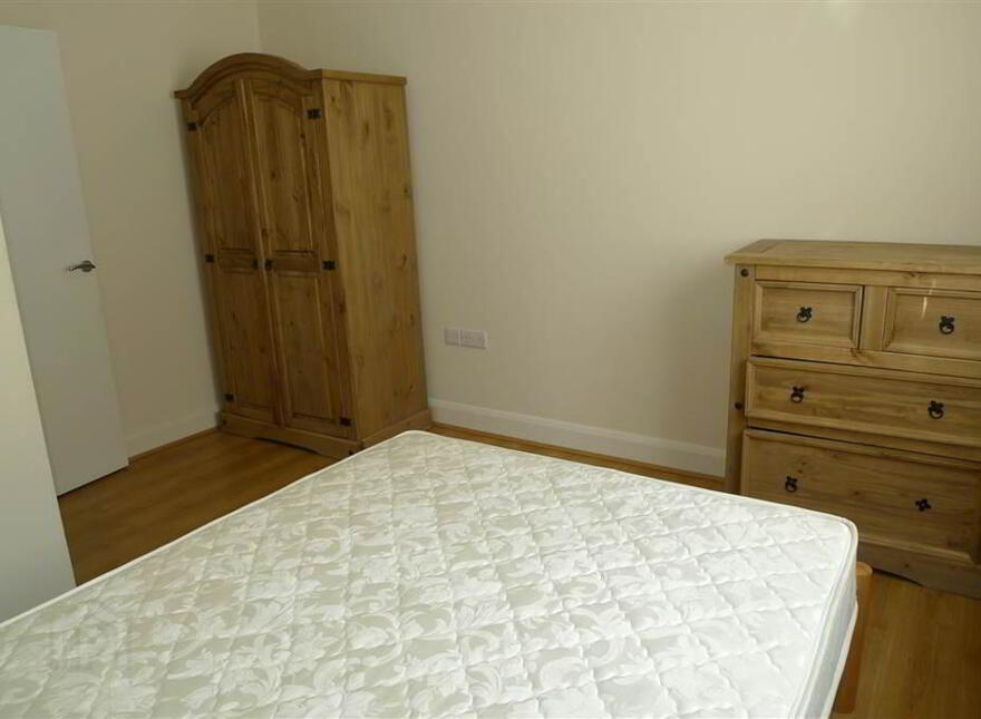 Apt 5 367, Beersbridge Road, Bloomfield, Belfast, BT5 5DT