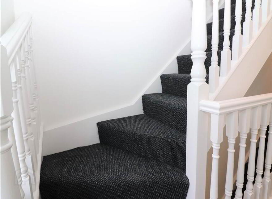 35 Governors Gate, Hillsborough, BT26 6FE
