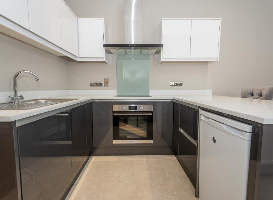 Unit 3, 16 Eglantine Avenue, Belfast, BT9 6DX
