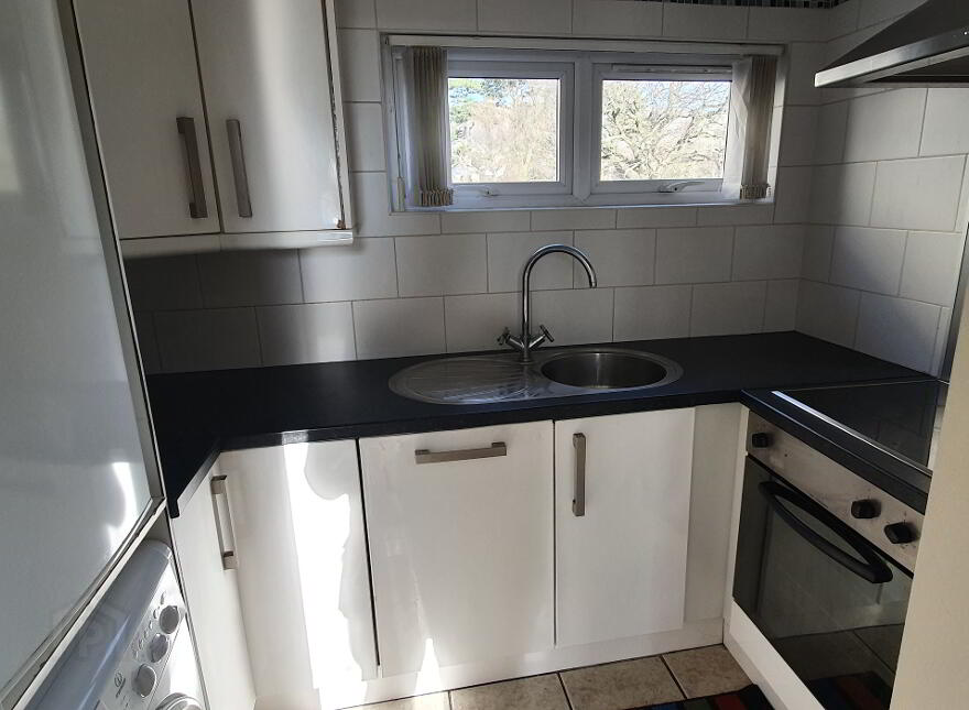 8F Glassillan Grove, Greenisland, Carrickfergus, BT38 8TB