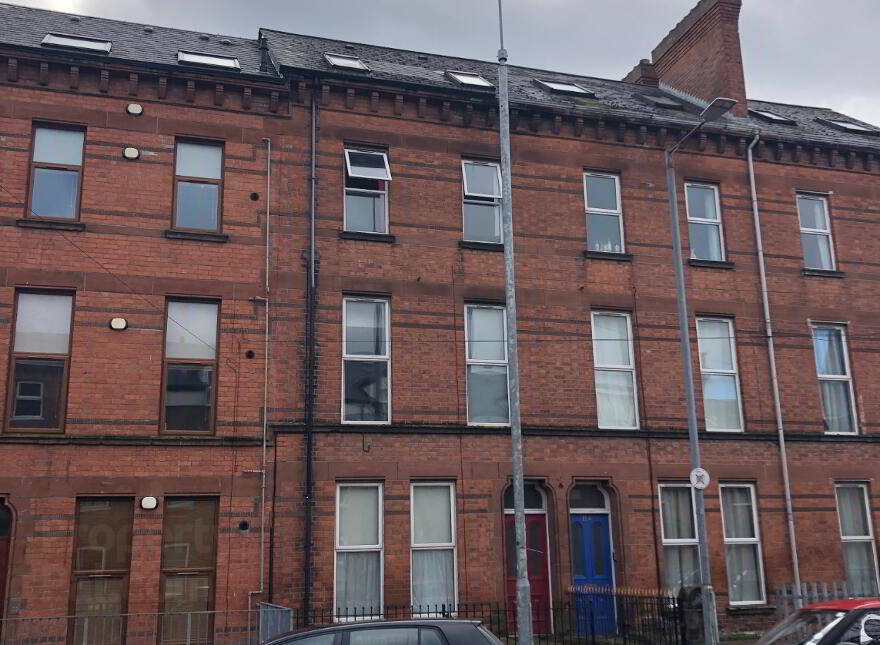 Flat 3-112 Fitzroy Avenue, Belfast, BT7 1HX photo