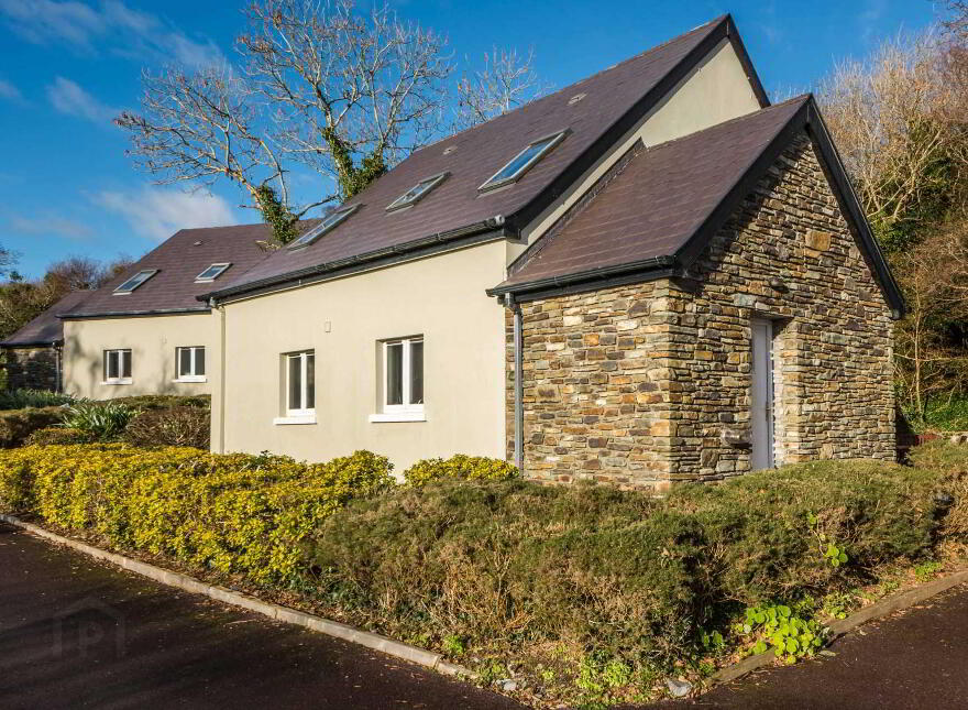 Berehaven Holiday Complex, Waterfall, Castletownbere, P75YA37