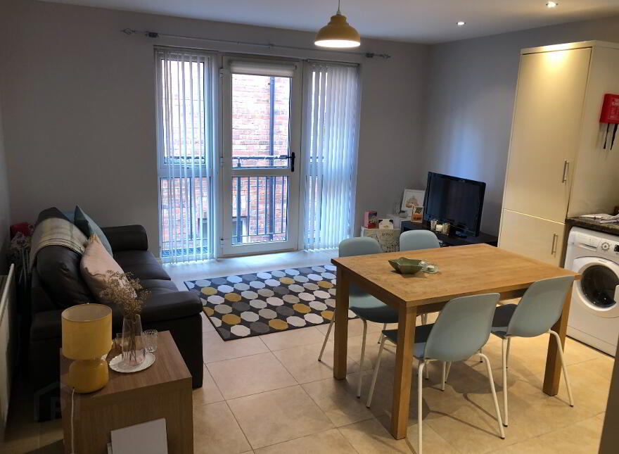 95E Eglantine Avenue, Belfast, BT9 6EX