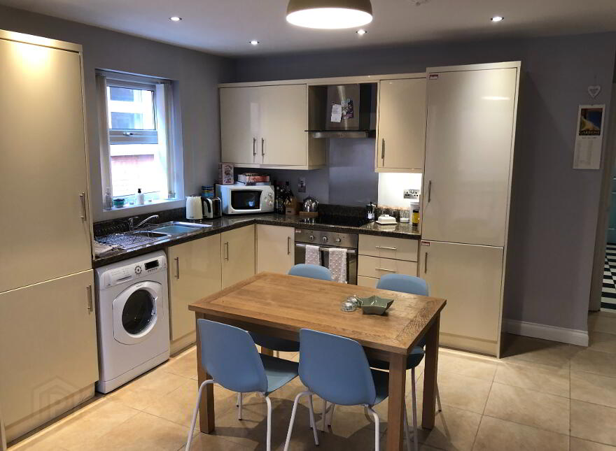 95E Eglantine Avenue, Belfast, BT9 6EX