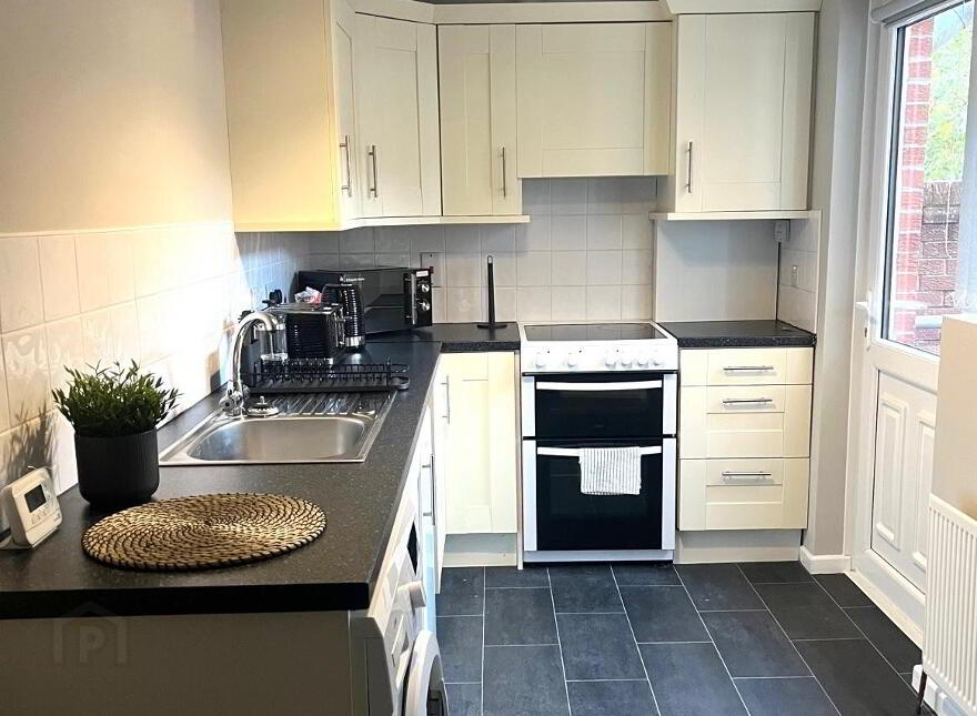 710 Crumlin Road, Belfast, BT14 8AD