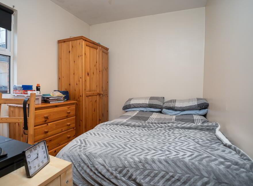 Flat 2-2 Wellington Park Avenue, Belfast, BT9 7DT