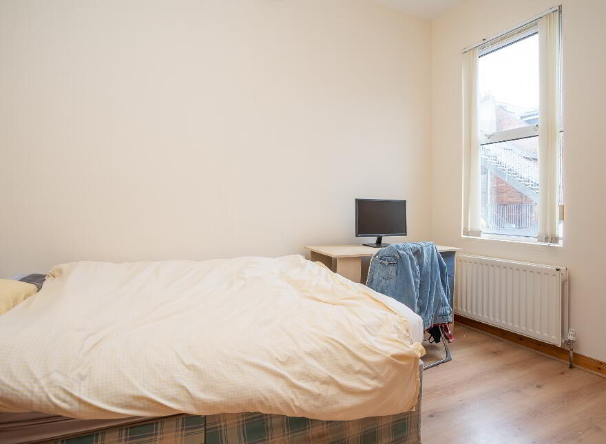 Flat 2-2 Wellington Park Avenue, Belfast, BT9 7DT
