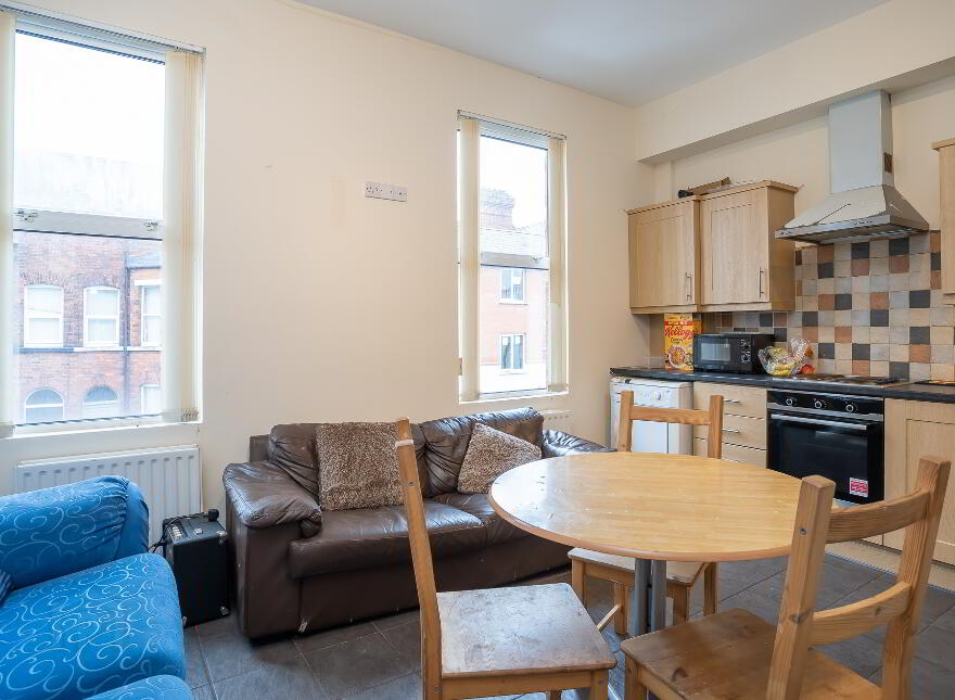 Flat 2-2 Wellington Park Avenue, Belfast, BT9 7DT
