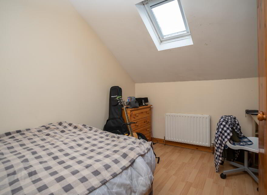 Flat 2-2 Wellington Park Avenue, Belfast, BT9 7DT