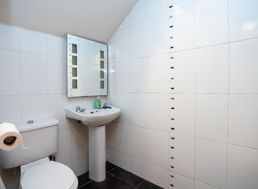 Flat 2-2 Wellington Park Avenue, Belfast, BT9 7DT