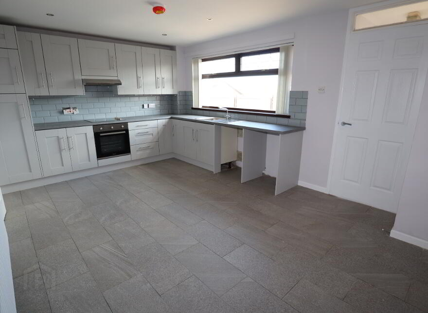 36 Dunluskin Crescent, Carrickfergus, BT38 7SB