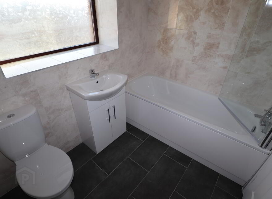 36 Dunluskin Crescent, Carrickfergus, BT38 7SB
