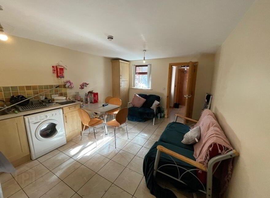 Flat 4-82 Fitzroy Avenue, Belfast, BT7 1HX