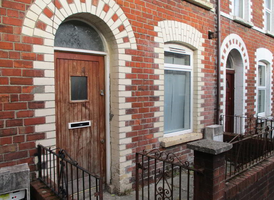 Great House, 24 Cairo Street, Queens Quarter, Belfast, BT7 1QS photo