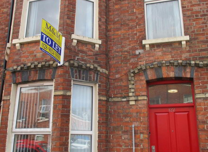 Great Location, 122a Fitzroy Avenue, Queens Quarter, Belfast, BT7 1HX photo