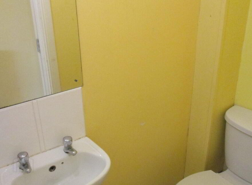 Three Great Apartments, 16 Magdala Street, Queens Quarter, Belfast, BT7 1PU