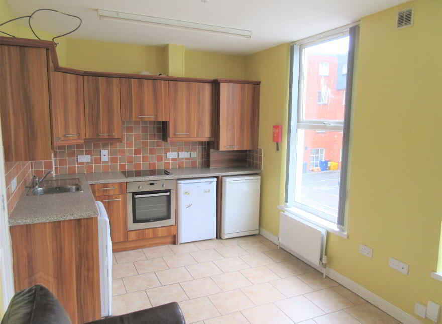 Great Location, 34B Magdala Street, Botanic Area, Belfast, BT7 1PU