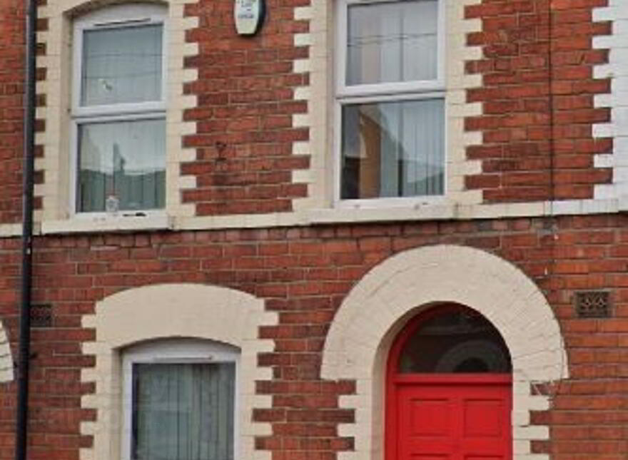 Great Location, 21 Palestine Street, Queens Quarter, Belfast, BT7 1QJ photo