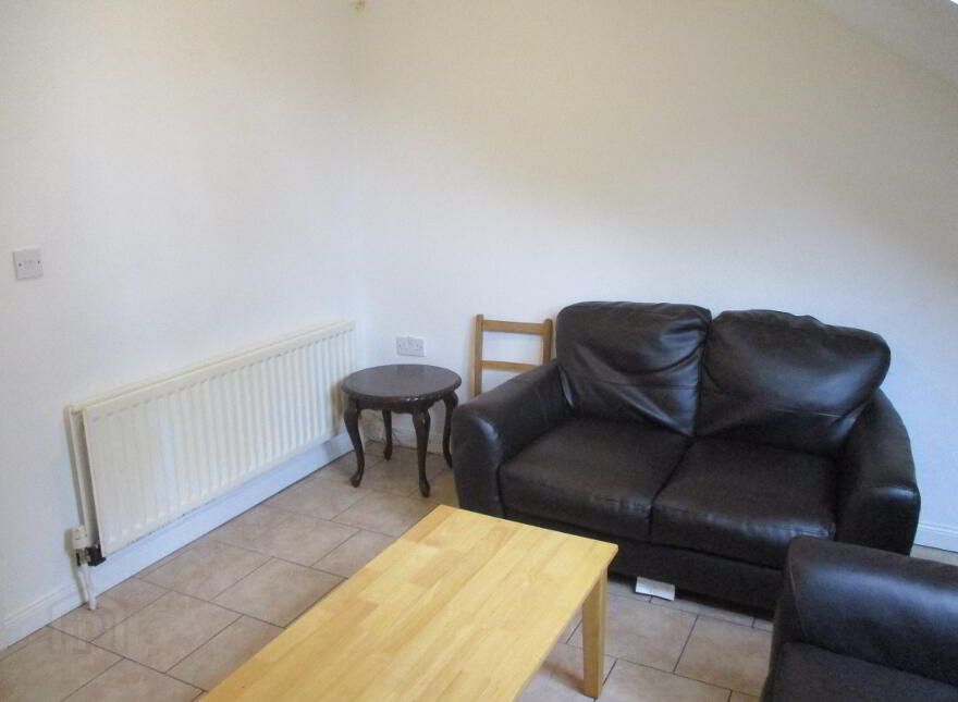 Great Location, 16c Rugby Avenue, Queens Quarter, Belfast, BT7 1RG