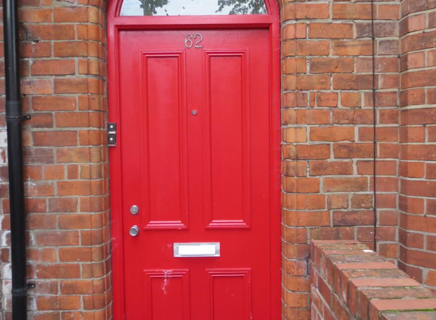 Great Location, 62A University Avenue, Queens Quarter, Belfast, BT7 1GY