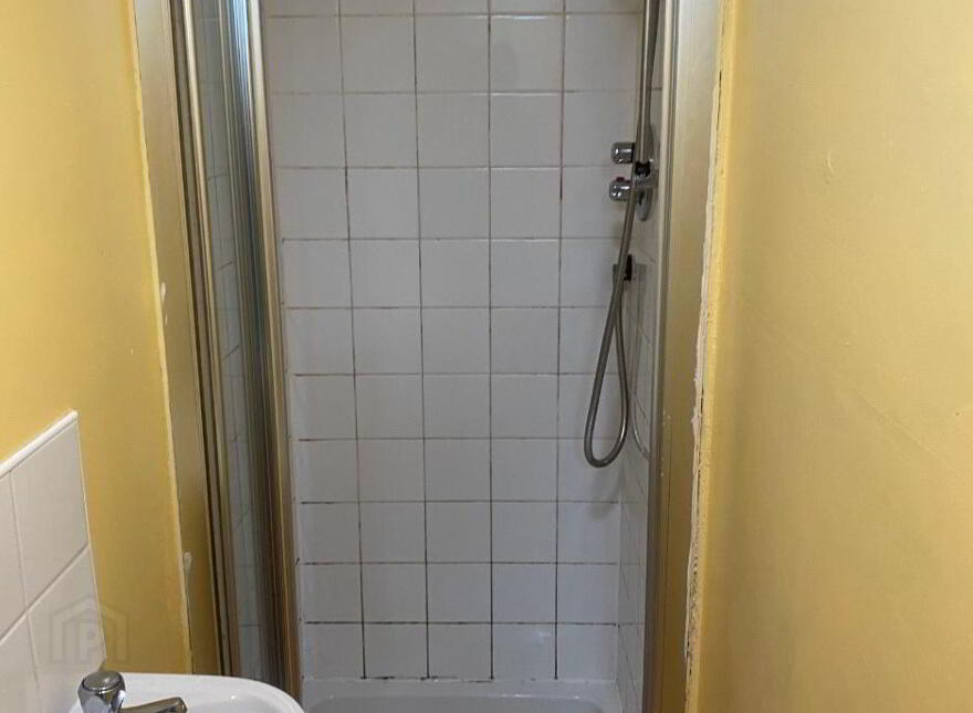Great Location, 62A University Avenue, Queens Quarter, Belfast, BT7 1GY