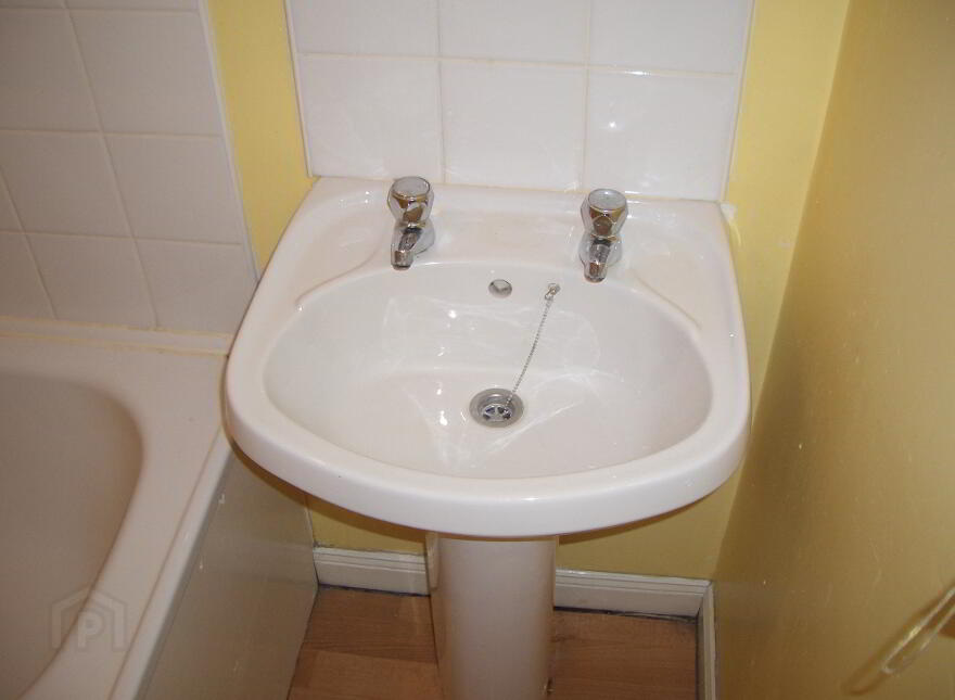 Great Location, 79B University Avenue, Queens Quarter, Belfast, BT7 1GY
