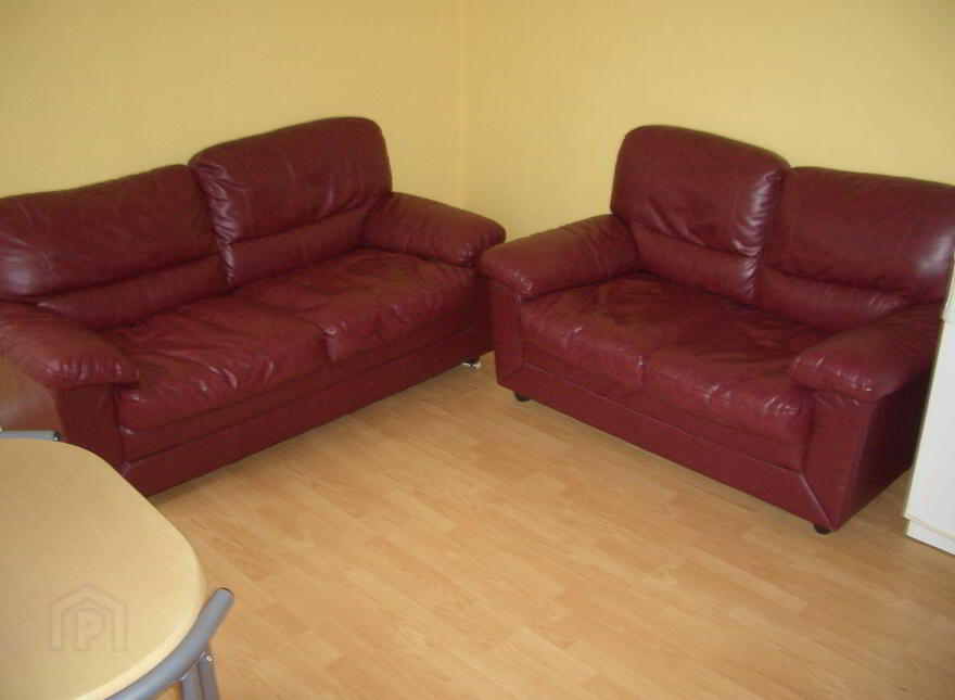 Great Location, 79B University Avenue, Queens Quarter, Belfast, BT7 1GY