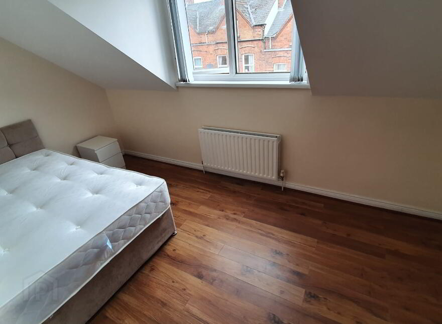 Landseer Street, Only £400 Per Room!, Belfast, BT9 5AL