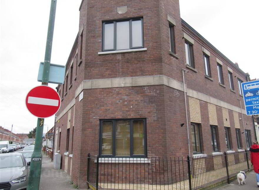 Apt 4, 114 Tildarg Street, Belfast, BT6 8NJ photo