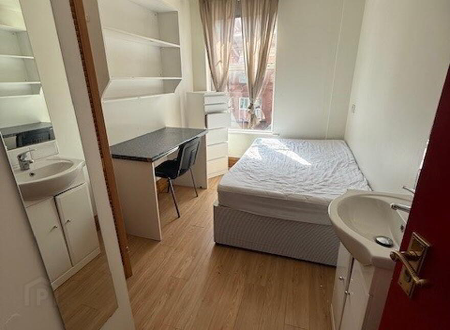 Flat 2-16 Camden Street, Belfast, BT9 6AU