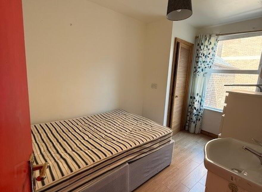 Flat 2-16 Camden Street, Belfast, BT9 6AU