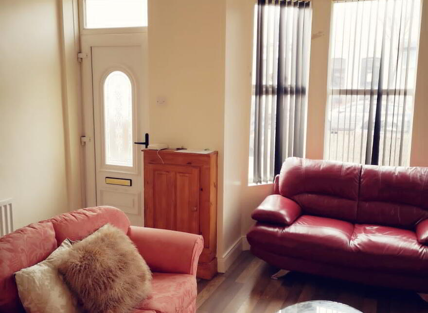 77 Ballygomartin Road, Belfast, BT13 3LB