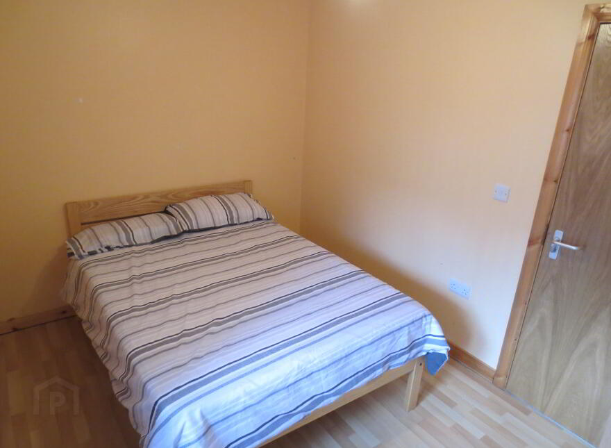 2 Great Apartments, 2A Carmel Street, Queens Quarter, Belfast, BT7 1QE