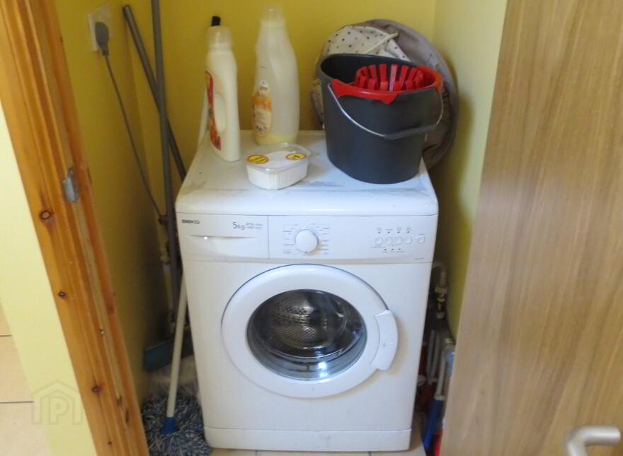 2 Great Apartments, 2A Carmel Street, Queens Quarter, Belfast, BT7 1QE