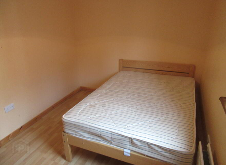2 Great Apartments, 2A Carmel Street, Queens Quarter, Belfast, BT7 1QE