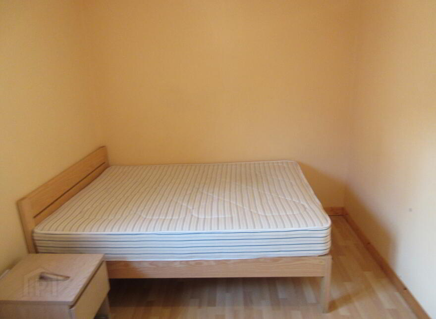 2 Great Apartments, 2A Carmel Street, Queens Quarter, Belfast, BT7 1QE