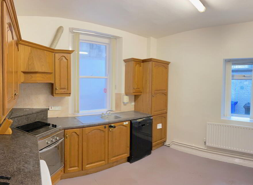 3-5 Aberfoyle Terrace, Cityside, BT48 7NP