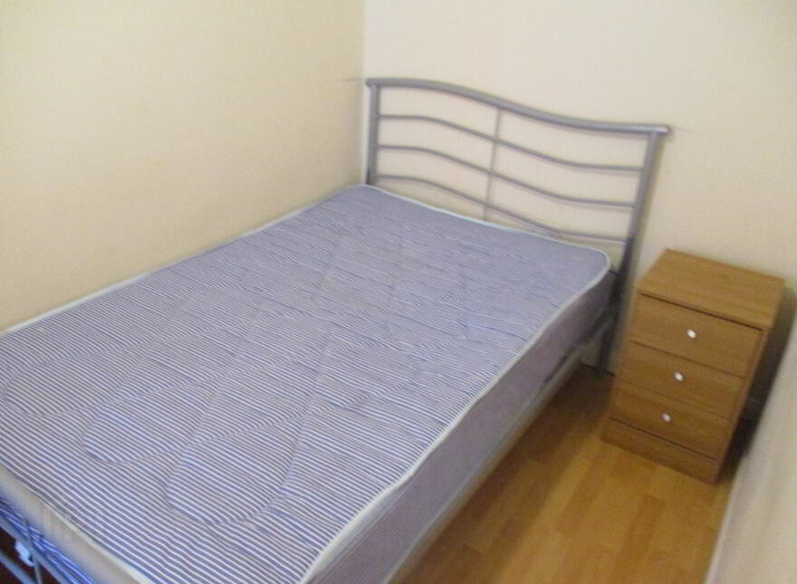 Upstairs Apartment, 34C Magdala Street, Queens Quarter, Belfast, BT7 1PU