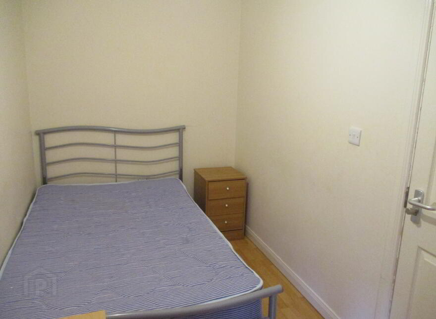 Upstairs Apartment, 34C Magdala Street, Queens Quarter, Belfast, BT7 1PU