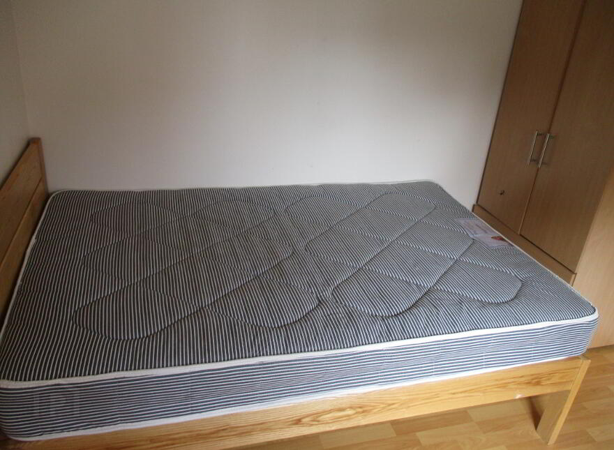 Upstairs Apartment, 34C Magdala Street, Queens Quarter, Belfast, BT7 1PU