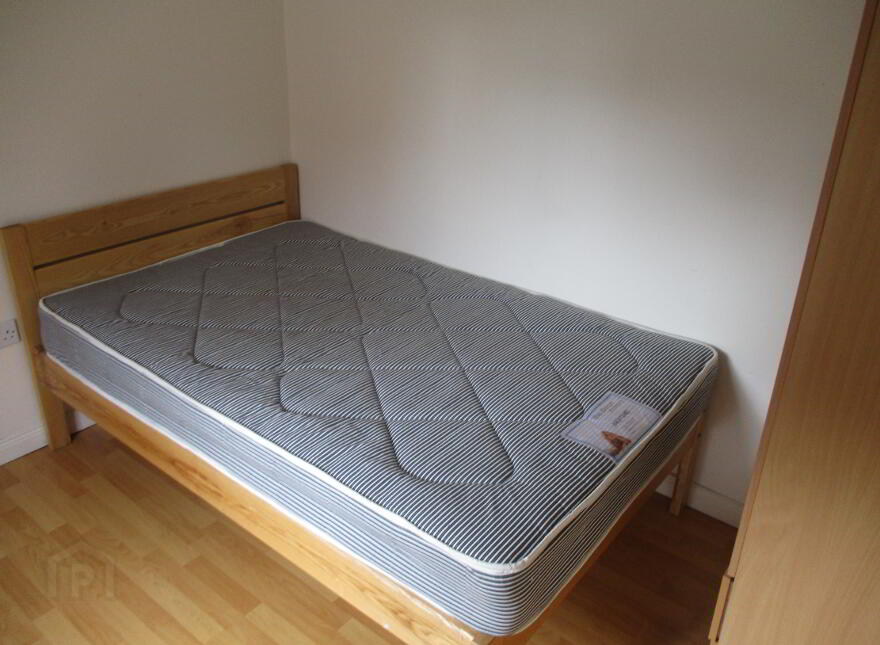 Upstairs Apartment, 34C Magdala Street, Queens Quarter, Belfast, BT7 1PU