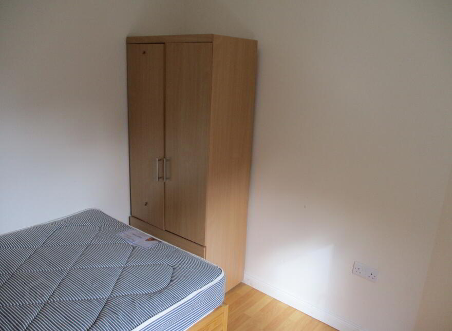 Upstairs Apartment, 34C Magdala Street, Queens Quarter, Belfast, BT7 1PU