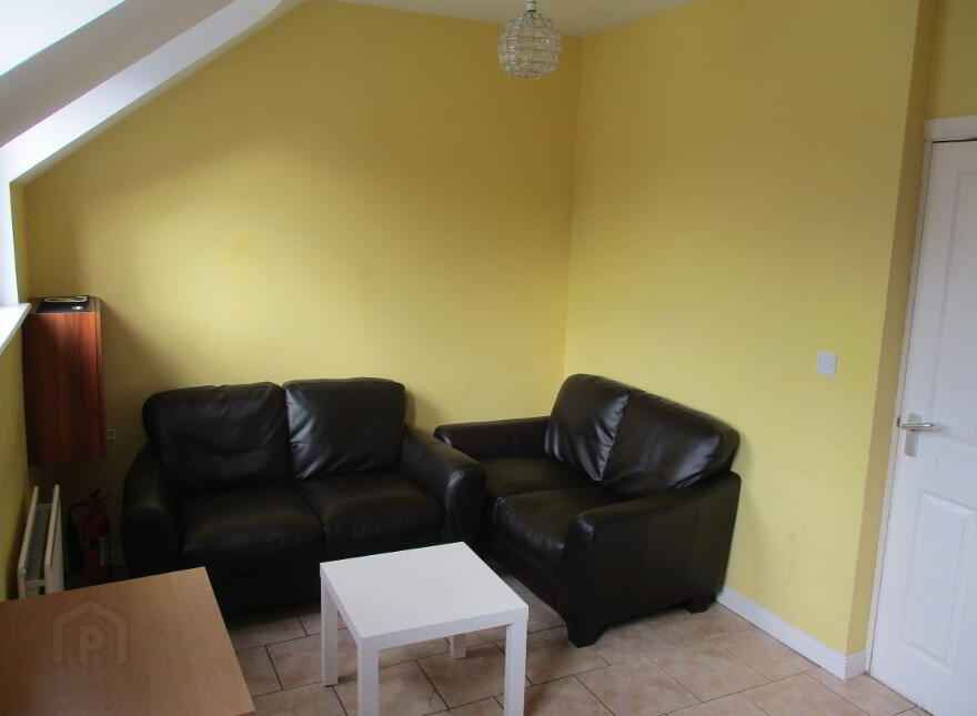 Upstairs Apartment, 34C Magdala Street, Queens Quarter, Belfast, BT7 1PU