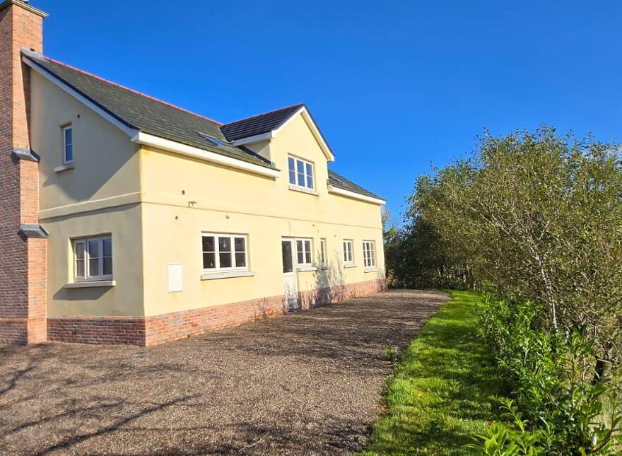 Carryglass Road, Fintona, Omagh, BT78 3PU