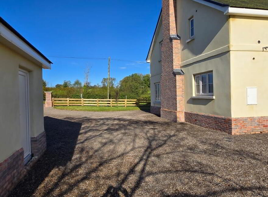 Carryglass Road, Fintona, Omagh, BT78 3PU